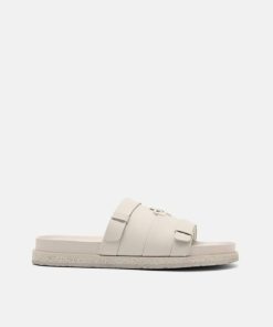 Weareroom.shop051fc45bc5 1
