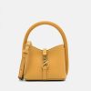 Weareroom.shop16d3e65500 1
