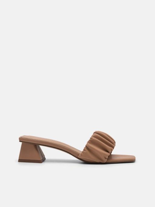 Weareroom.shop1a2ee8b65a 1