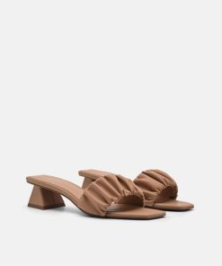 Weareroom.shop1a2ee8b65a 2