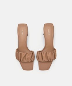 Weareroom.shop1a2ee8b65a 4