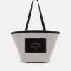 Weareroom.shop2420097596 1