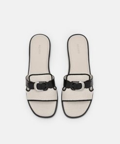 Weareroom.shop2c44121291 4