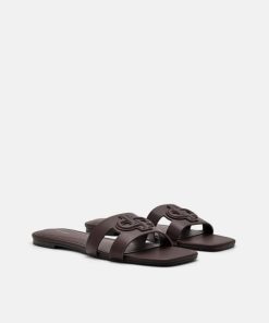 Weareroom.shop370807f136 2