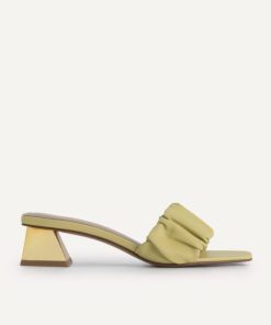 Weareroom.shop45aef24c81 1