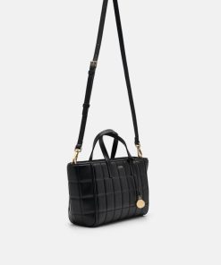 Weareroom.shop53fab2150d 2