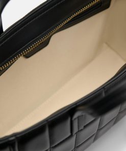 Weareroom.shop53fab2150d 5
