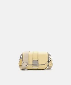 Weareroom.shop6da31f325b 1