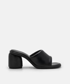 Weareroom.shop749cc2e4cd 1