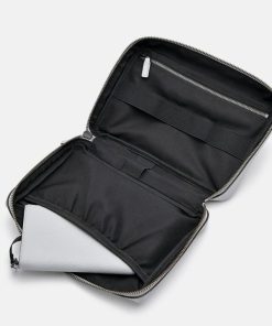 Weareroom.shop80f6b35f45 6