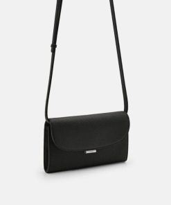 Weareroom.shop8113bc890a 2
