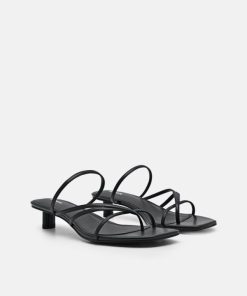 Weareroom.shopb8220763cb 2