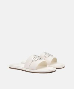 Weareroom.shopb87c32ff5d 2
