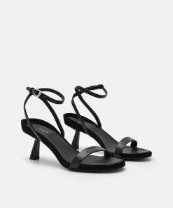 Weareroom.shopbf06e1f9f8 2