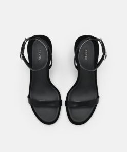 Weareroom.shopbf06e1f9f8 4