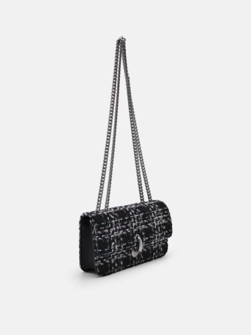 Weareroom.shope1093601f3 2
