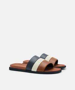 Weareroom.shope3737a0e52 2