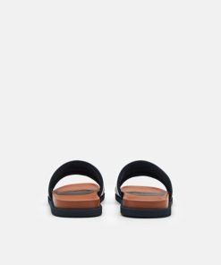 Weareroom.shope3737a0e52 4
