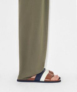 Weareroom.shope3737a0e52 7