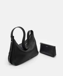 Weareroom.shope6cd906b10 4